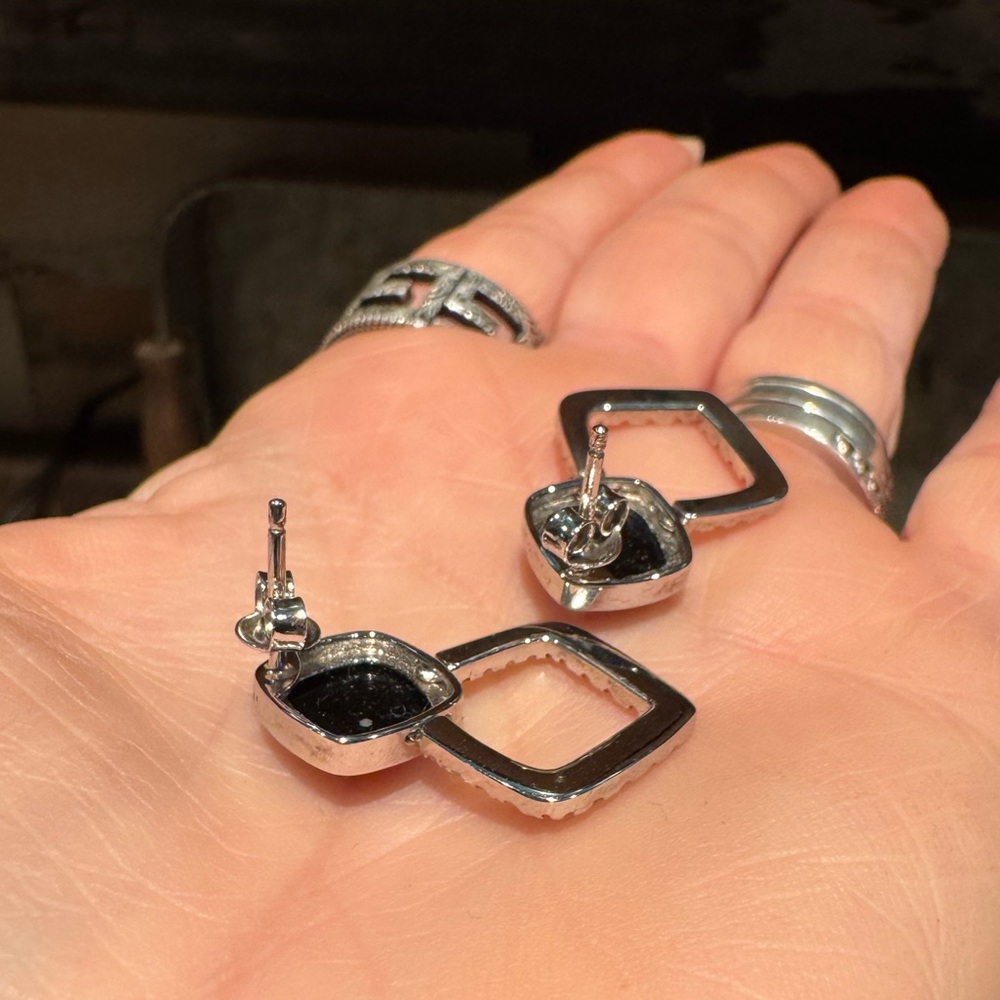 Black ONYX With MOISSANITE Silver Earrings NEW IN BOX Elegant - Picture 4 of 4